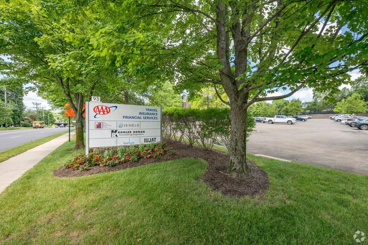 93 Lake Sign.webp